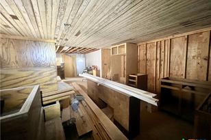 1902 N McLeod St, Cuero, TX 77954 - Photo 9