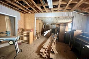 1902 N McLeod St, Cuero, TX 77954 - Photo 11