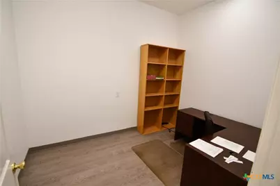 2112 N Navarro, Victoria, TX 77901 - Photo 5