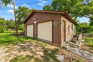 1218 Oakwood Loop, Wimberley, TX 78676 - Photo 33