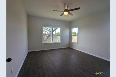 1704 E Avenue G, Lampasas, TX 76550 - Photo 13