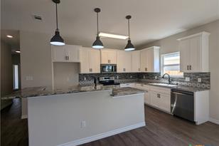 1704 E Ave G, Lampasas, TX 76550 - Photo 11