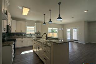 1704 E Ave G, Lampasas, TX 76550 - Photo 9