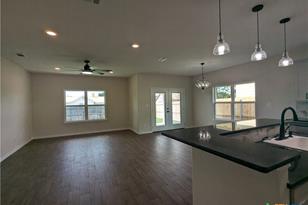 1708 E Ave G, Lampasas, TX 76550 - Photo 11