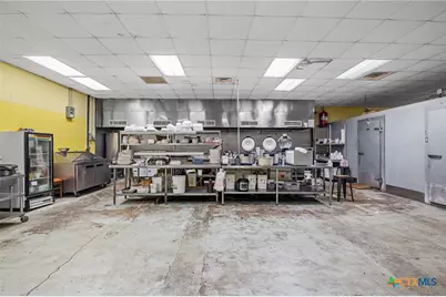 4202 N Navarro Street, Victoria, TX 77901 - Photo 25