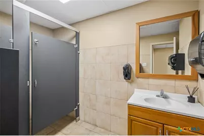 4202 N Navarro Street, Victoria, TX 77901 - Photo 41