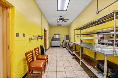 4202 N Navarro Street, Victoria, TX 77901 - Photo 27