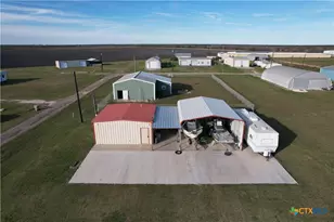 1012 W Denver Ave, Seadrift, TX 77983 - Photo 3