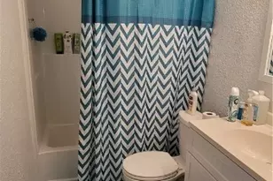 1012 W Denver Ave, Seadrift, TX 77983 - Photo 17