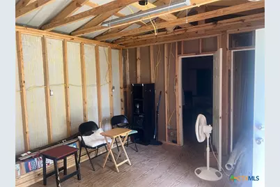 906 4th Street, Edna, TX 77957 - Photo 11