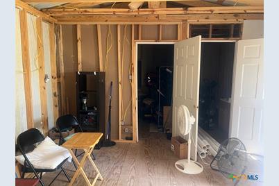 906 4th Street, Edna, TX 77957 - Photo 9