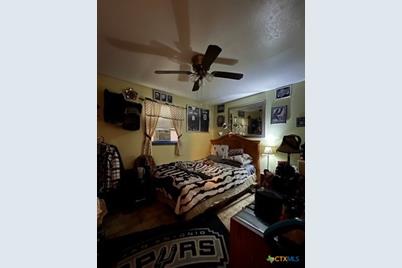 710 E Southcross Boulevard, San Antonio, TX 78214 - Photo 9