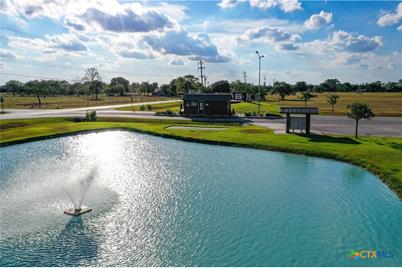 90 Wellspring Boulevard, Victoria, TX 77904 - Photo 9