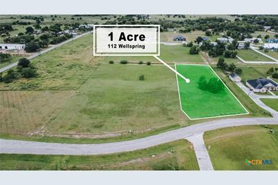 112 Wellspring Boulevard, Victoria, TX 77904 - Photo 1