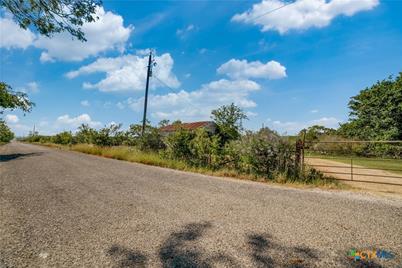 000 County Rd 145, Kenedy, TX 78119 - Photo 19