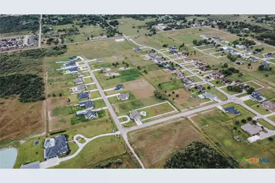 524 Dayspring, Victoria, TX 77904 - Photo 5