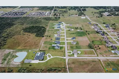 664 Dayspring, Victoria, TX 77904 - Photo 5