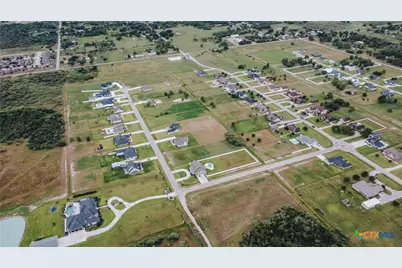690 Dayspring, Victoria, TX 77904 - Photo 7