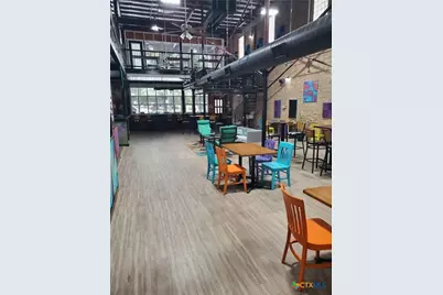 204 S Austin Street, Seguin, TX 78155 - Photo 7