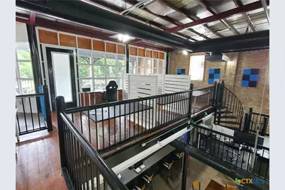 204 S Austin Street, Seguin, TX 78155 - Photo 9