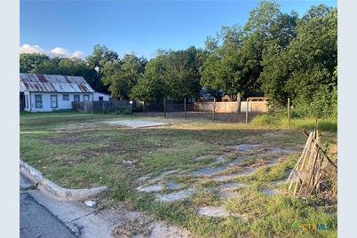 138 Elm Street, Lockhart, TX 78644 - Photo 1