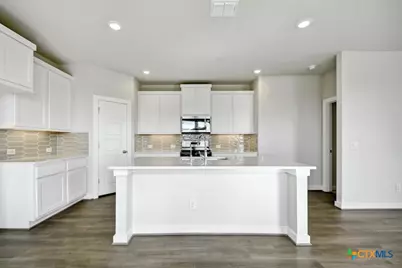 1510 Bluff Path, New Braunfels, TX 78130 - Photo 5