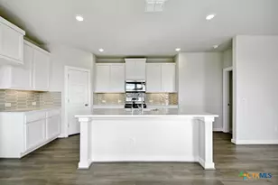 1510 Bluff Path, New Braunfels, TX 78130 - Photo 5