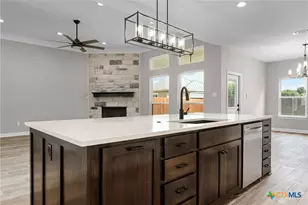 1134 Creekstone Trl, Seguin, TX 78155 - Photo 3