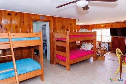 927 N Cr 307 Road, Port Alto, TX 77979 - Photo 9