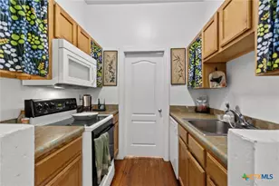 527 W San Antonio St, San Marcos, TX 78666 - Photo 37