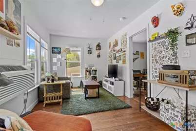 527 W San Antonio Street, San Marcos, TX 78666 - Photo 15