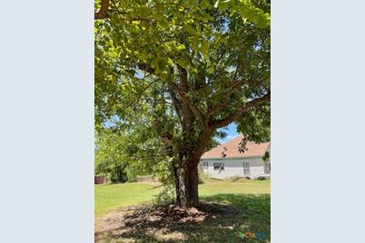 505 E 4th Street, Cameron, TX 76520 - Photo 5
