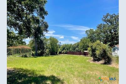 505 E 4th Street, Cameron, TX 76520 - Photo 7