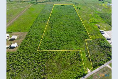 373 N Blackburn Avenue, Port Lavaca, TX 77979 - Photo 3