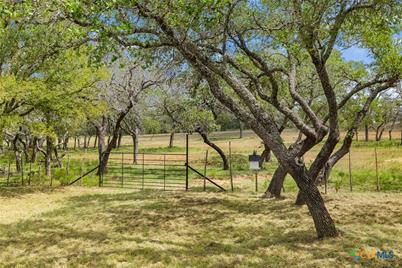 2631 N US Highway 281, Johnson City, TX 78636 - Photo 17