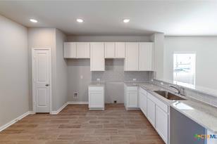 1208 Marvin Grv, Seguin, TX 78155 - Photo 5