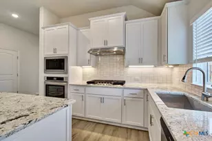 1735 Heritage Maples, New Braunfels, TX 78132 - Photo 5