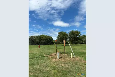 200 W Gonzales, Yoakum, TX 77995 - Photo 5