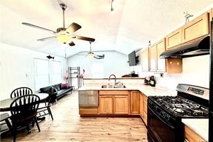 101 N 13th St, Seadrift, TX 77983 - Photo 21