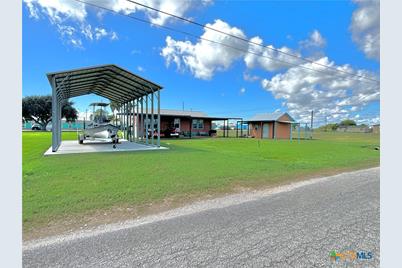 101 N 13th Street, Seadrift, TX 77983 - Photo 11