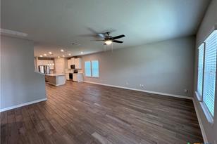 1280 Ella Xing, New Braunfels, TX 78130 - Photo 3