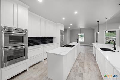 1522 Shady Hollow, New Braunfels, TX 78132 - Photo 15