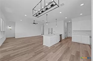 7915 Autumnwood Ln, Temple, TX 76502 - Photo 17