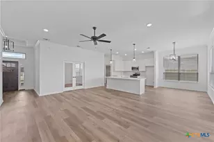 7915 Autumnwood Ln, Temple, TX 76502 - Photo 7