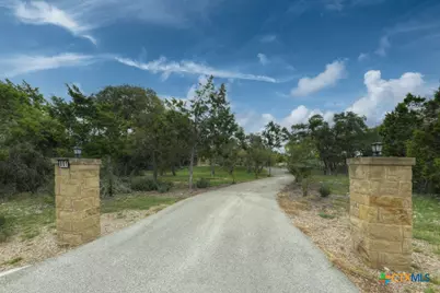 861 Rutherford, Fischer, TX 78623 - Photo 5