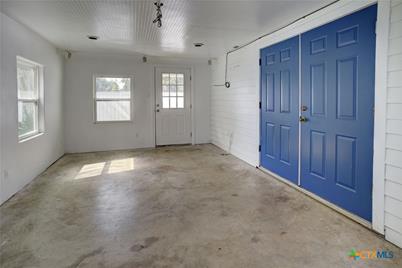 1322 North Avenue F Avenue, Shiner, TX 77984 - Photo 45