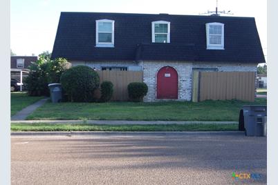 1801 Lawndale Avenue, Victoria, TX 77901 - Photo 1
