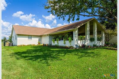 430 Saint Andrews Street, Marble Falls, TX 78654 - Photo 3