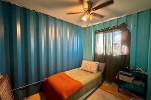 1366 County Rd 467, Stockdale, TX 78160 - Photo 15