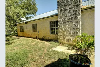 294 Lois Lane, Paige, TX 78659 - Photo 31